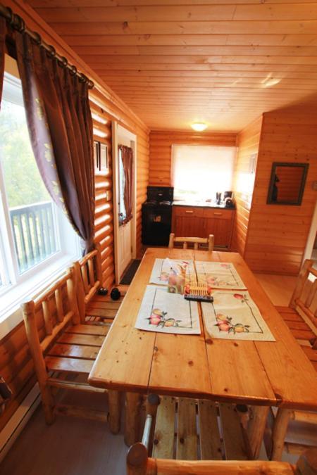 Mt. Revelstoke Alpine Chalets Esterno foto